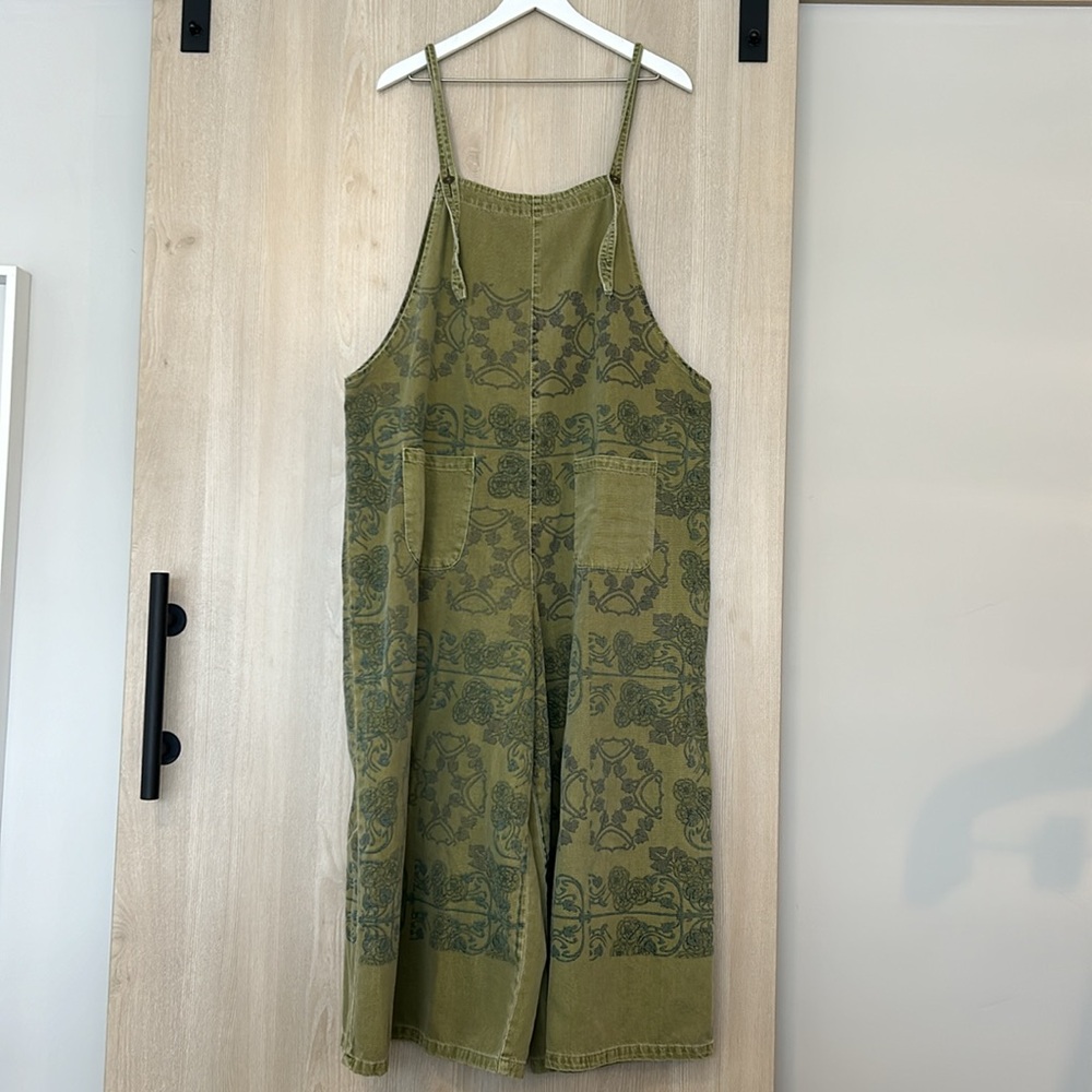 Artsy Wide leg Green Jumper size XL